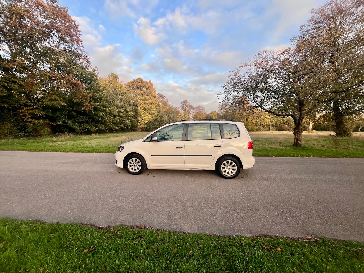 Used Volkswagen Touran 2011 for sale - 78043207: Photo 5