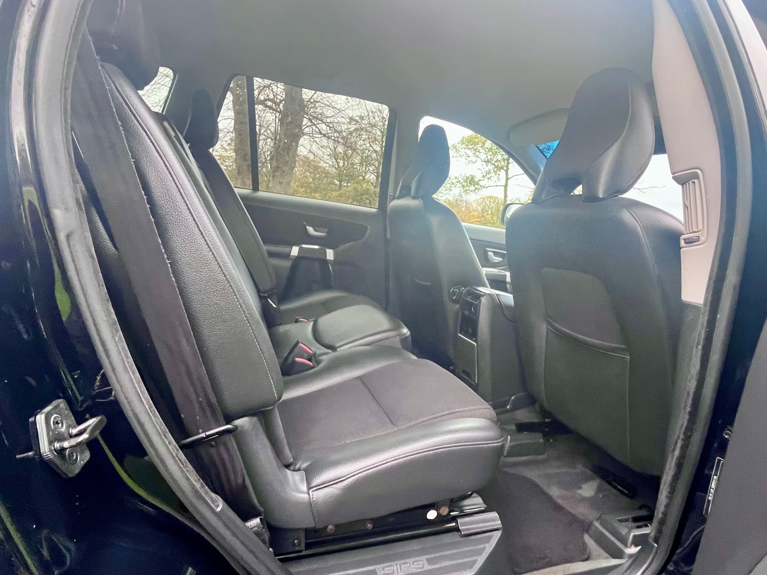 Used Volvo XC90 2010 for sale - 78043221: Photo 32