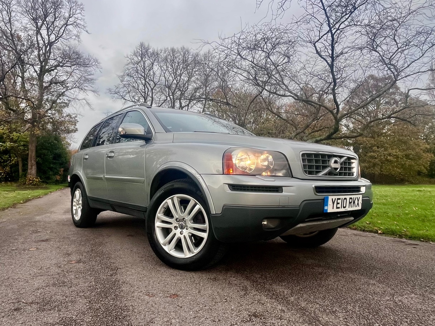Used Volvo XC90 2010 for sale - 78043201: Photo 2