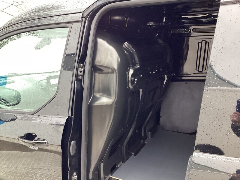 Used Ford Transit Connect 2020 for sale - 76288001: Photo 48