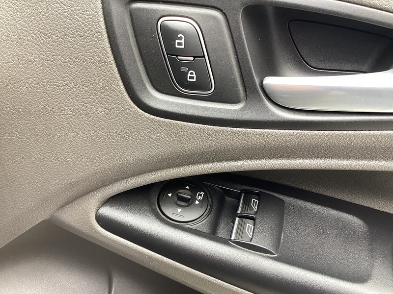 Used Ford Transit Connect 2023 for sale - 76065045: Photo 21