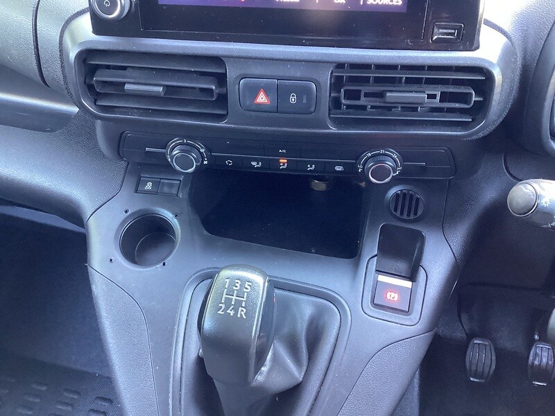 Vehicle 29