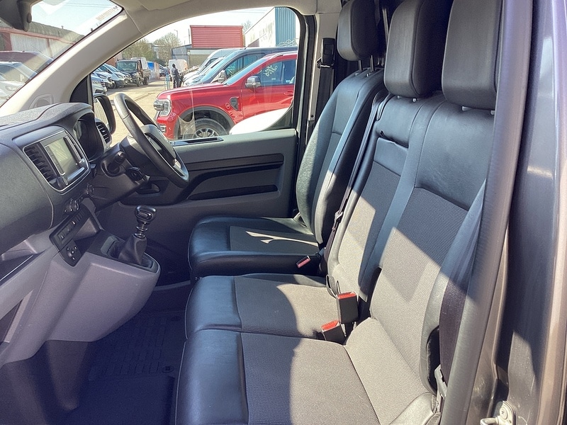 Used Vauxhall Vivaro 2022 for sale - 77677105: Photo 16