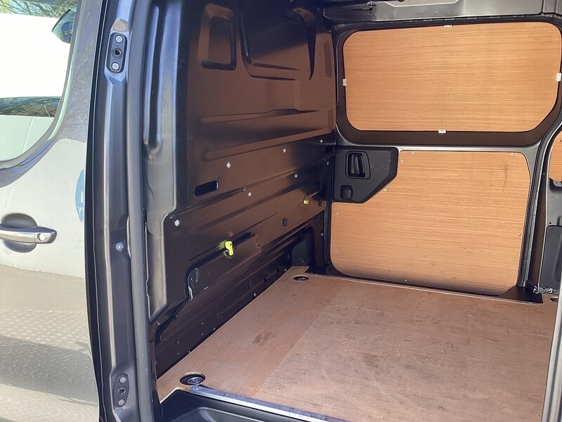 Used Vauxhall Vivaro 2022 for sale - 77677105: Photo 44