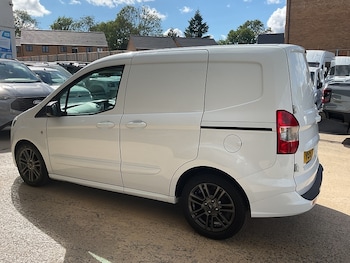 Used Ford Transit Courier 2018 for sale - 79418488: Photo