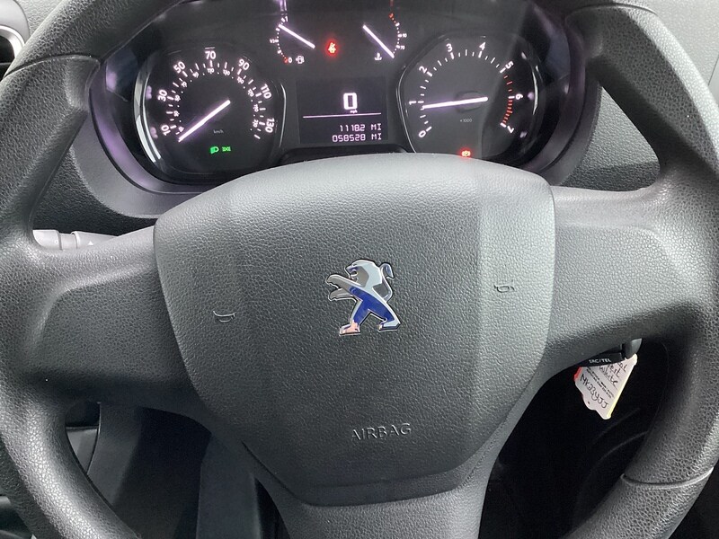 Used Peugeot Expert 2023 for sale - 76643036: Photo 29