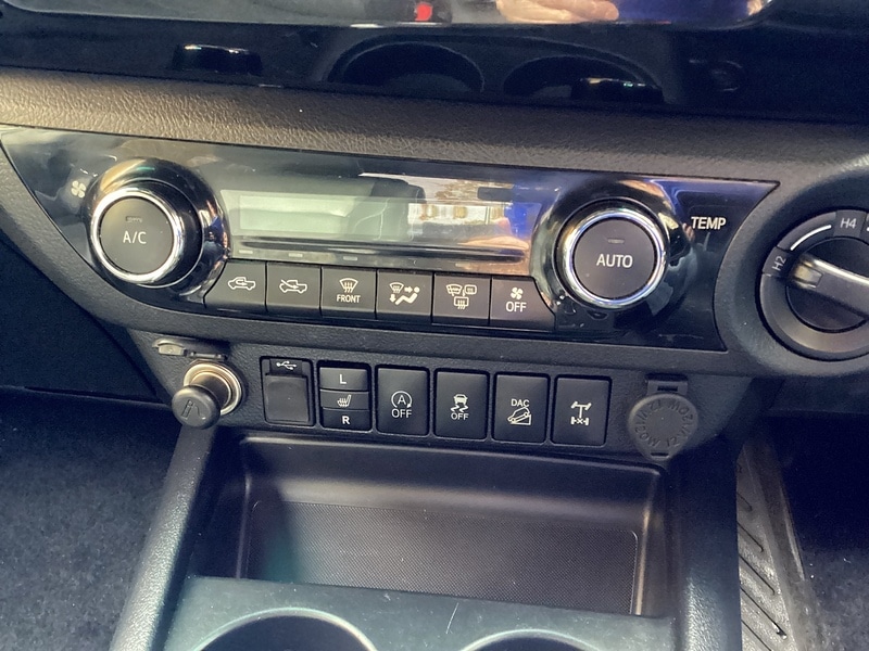 Used Toyota Hilux 2020 for sale - 76253242: Photo 26