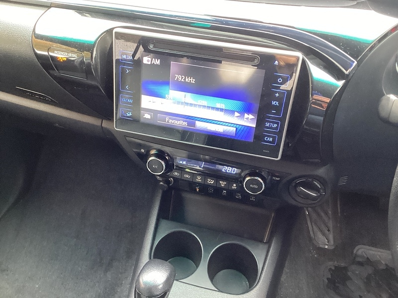Used Toyota Hilux 2020 for sale - 76253242: Photo 32