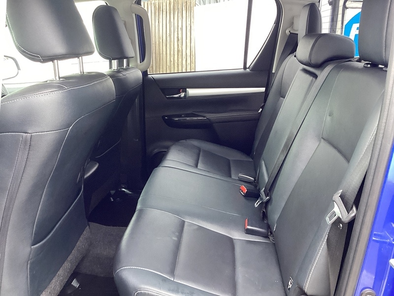 Used Toyota Hilux 2018 for sale - 77298313: Photo 21