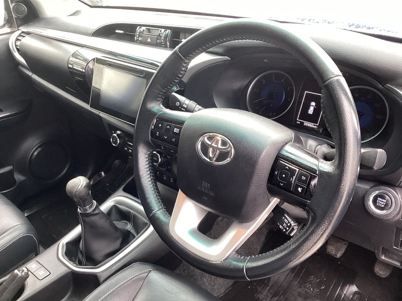 Used Toyota Hilux 2018 for sale - 77298313: Photo 24