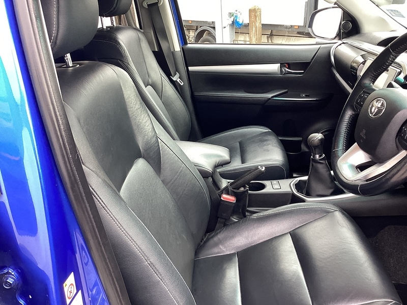 Used Toyota Hilux 2018 for sale - 77298313: Photo 27