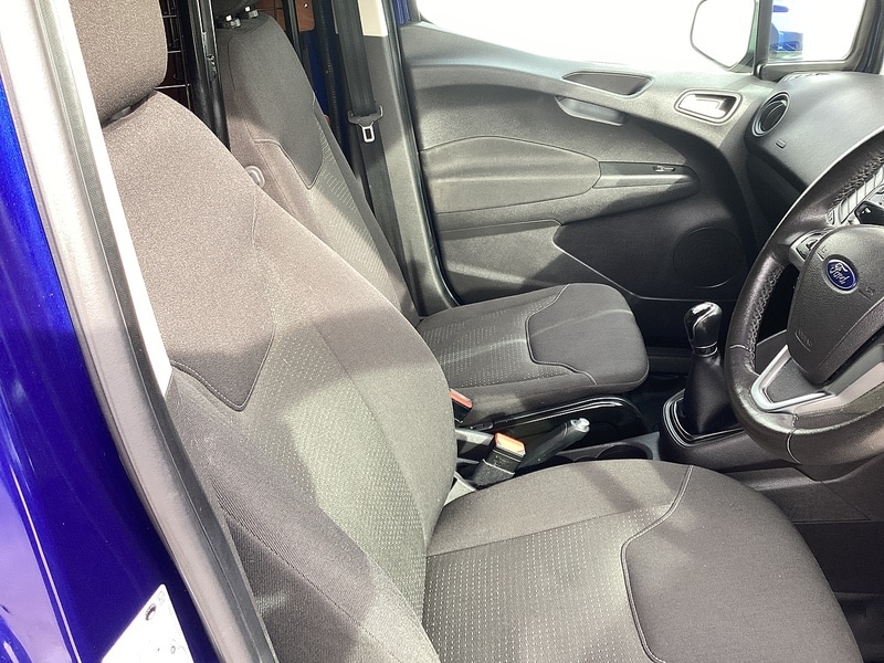 Used Ford Transit Courier 2018 for sale - 77591388: Photo 21