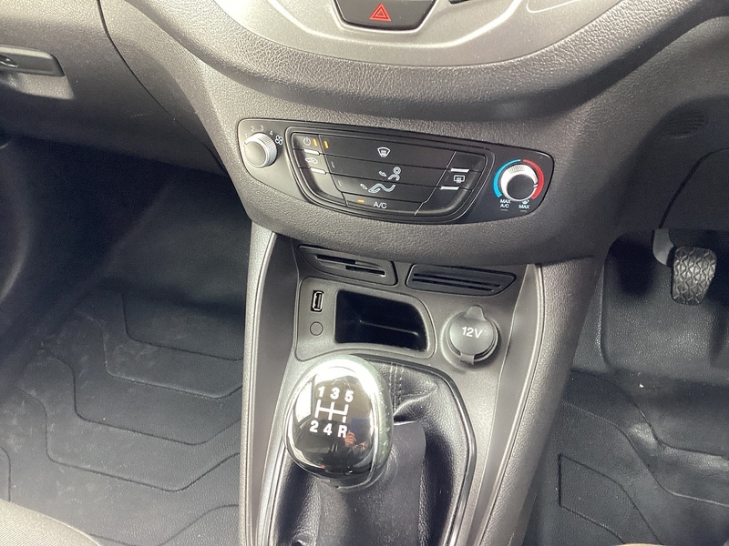 Used Ford Transit Courier 2018 for sale - 77591388: Photo 28