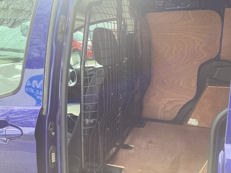 Used Ford Transit Courier 2018 for sale - 77591388: Photo 35