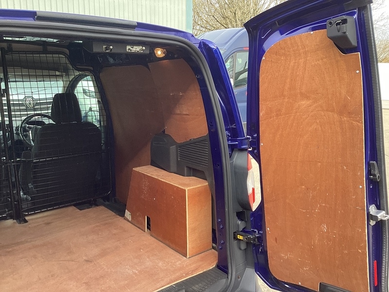 Used Ford Transit Courier 2018 for sale - 77591388: Photo 41