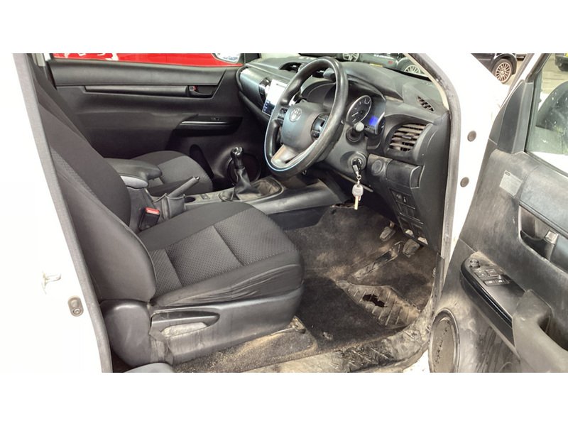 Used Toyota Hilux 2016 for sale - 76477951: Photo 16