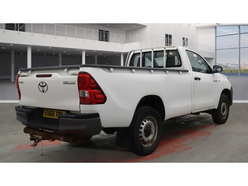 Used Toyota Hilux 2016 for sale - 76477951: Photo 8