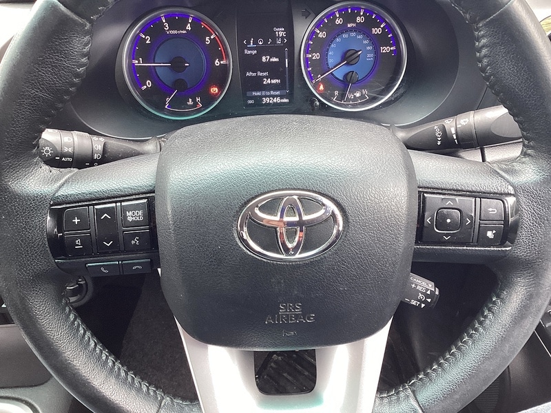Used Toyota Hilux 2016 for sale - 75908696: Photo 26