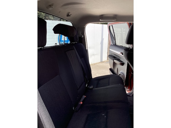 Used Toyota Hilux 2022 for sale - 75304415: Photo 24