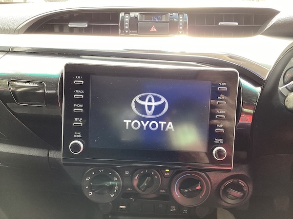 Used Toyota Hilux 2022 for sale - 75304415: Photo 28