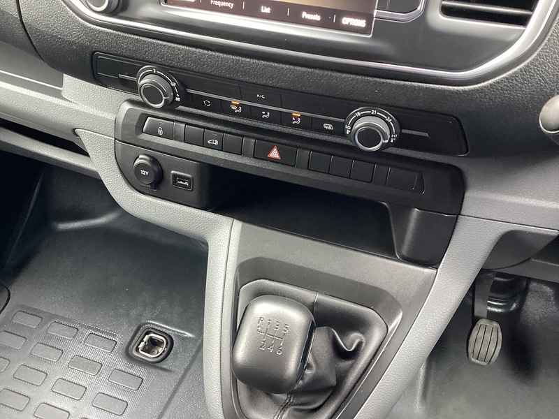 Used Vauxhall Vivaro 2022 for sale - 77208546: Photo 31