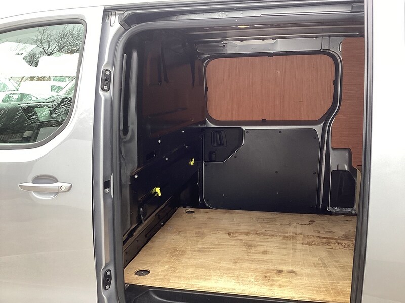 Used Vauxhall Vivaro 2022 for sale - 77208546: Photo 36