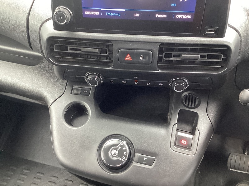 Used Peugeot Partner 2022 for sale - 77543619: Photo 28