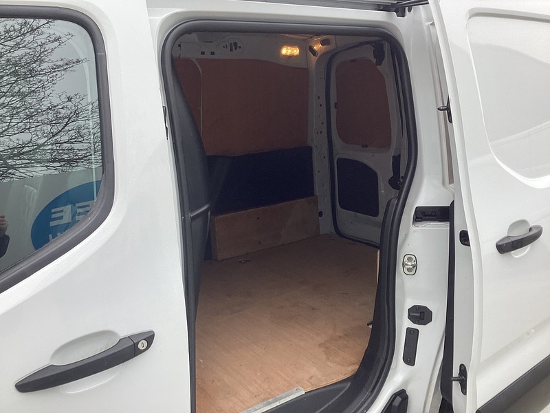 Used Peugeot Partner 2022 for sale - 77543619: Photo 35