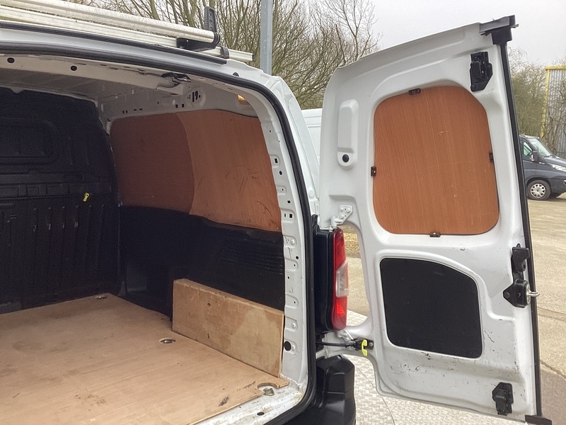 Used Peugeot Partner 2022 for sale - 77543619: Photo 41