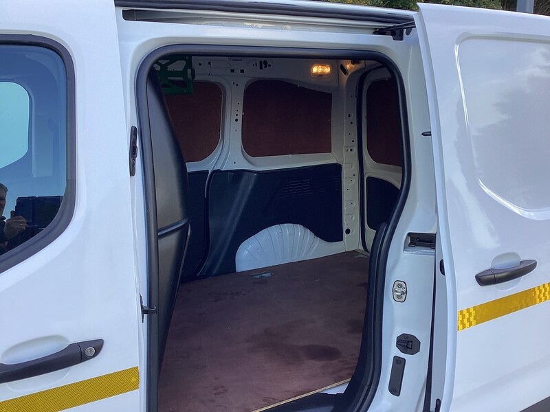 Used Peugeot Partner 2020 for sale - 75359950: Photo 37