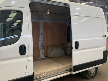 Used Peugeot Boxer 2023 for sale - 79626843: Photo