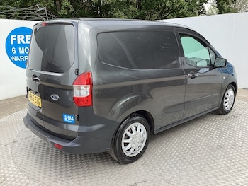 Used Ford Transit Courier 2016 for sale - 75208889: Photo