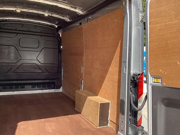 Used Ford Transit 2018 for sale - 74730459: Photo 45