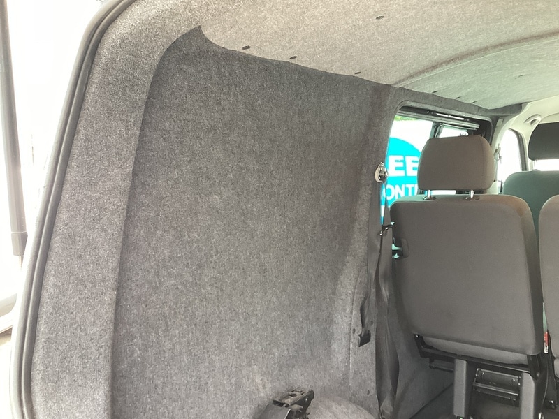 Used Volkswagen Transporter 2013 for sale - 76352985: Photo 36