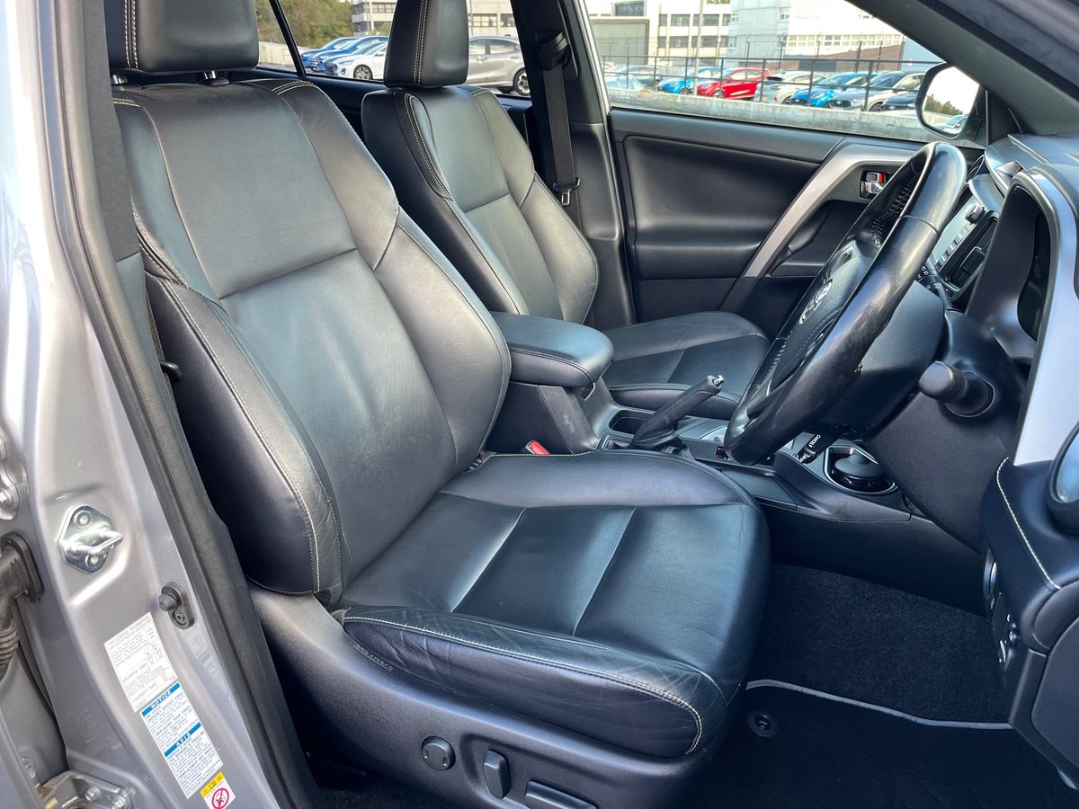 Used Toyota RAV4 2018 for sale - 76329068: Photo 22