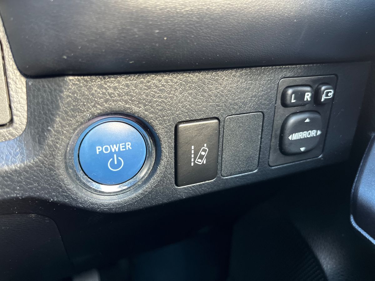 Used Toyota RAV4 2018 for sale - 76329068: Photo 31