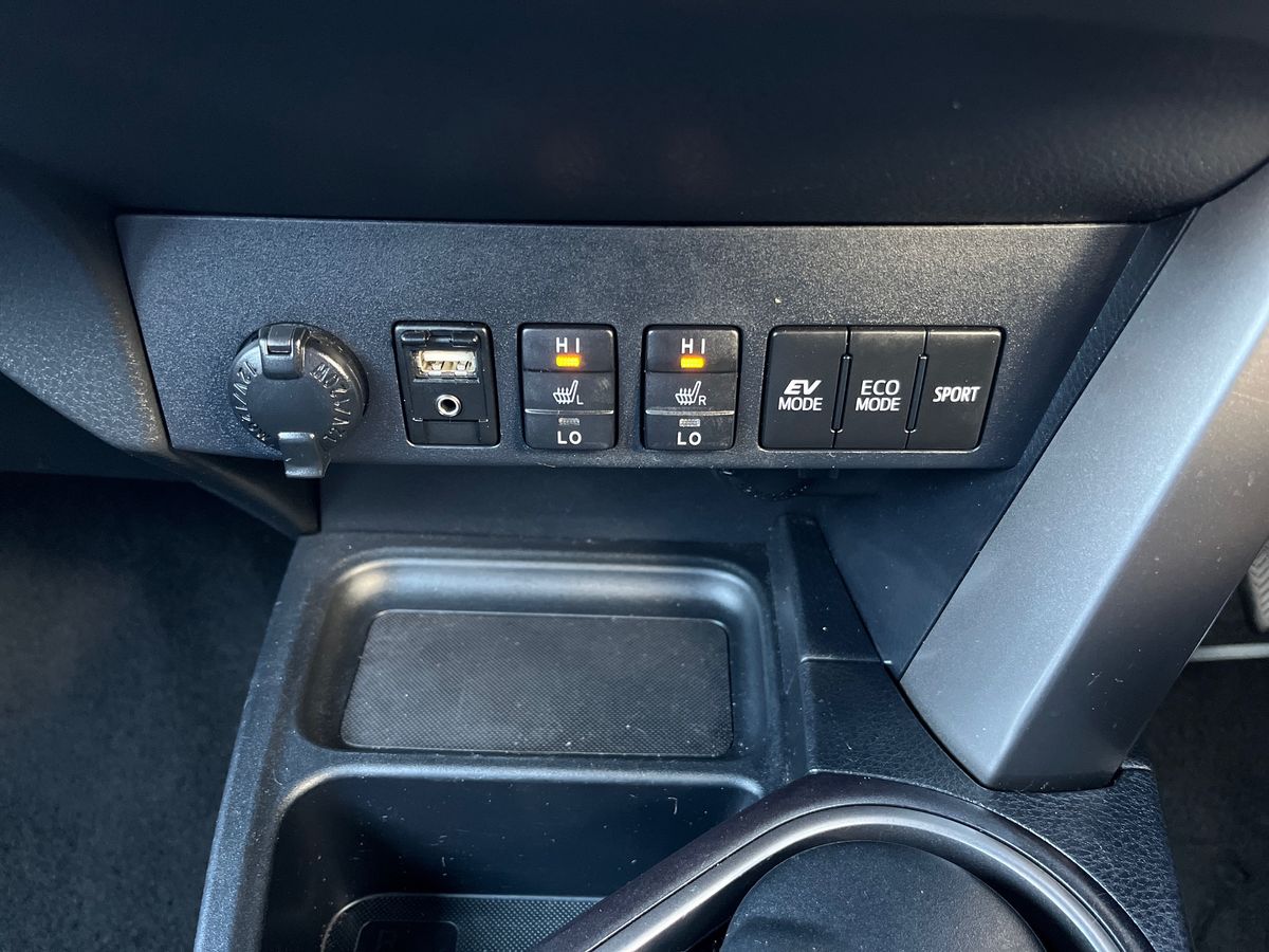 Used Toyota RAV4 2018 for sale - 76329068: Photo 35