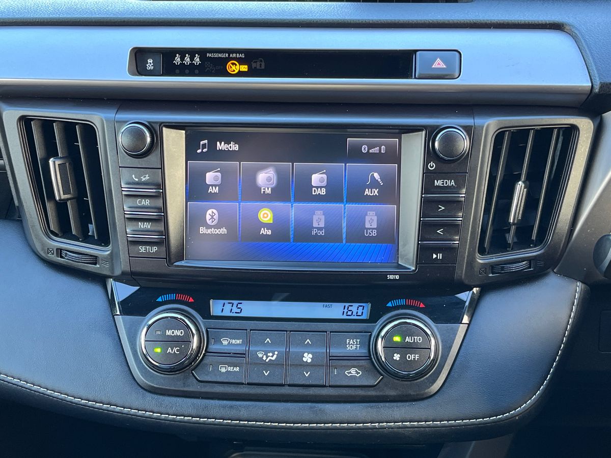 Used Toyota RAV4 2018 for sale - 76329068: Photo 39