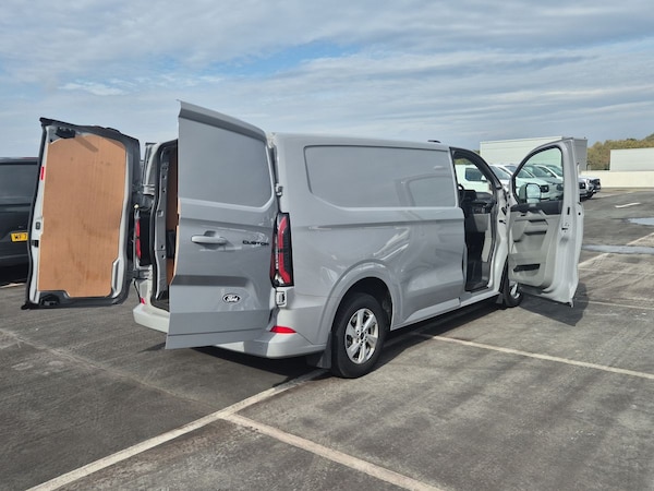 Used Ford E-Transit 2025 for sale - 76148744: Photo 29