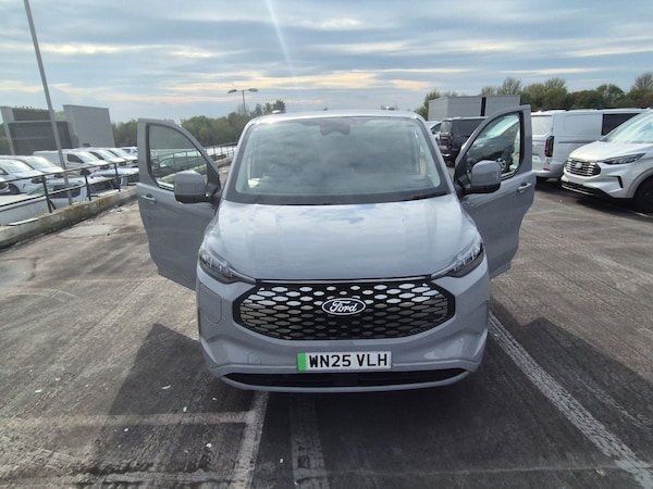 Used Ford E-Transit 2025 for sale - 76148744: Photo 32