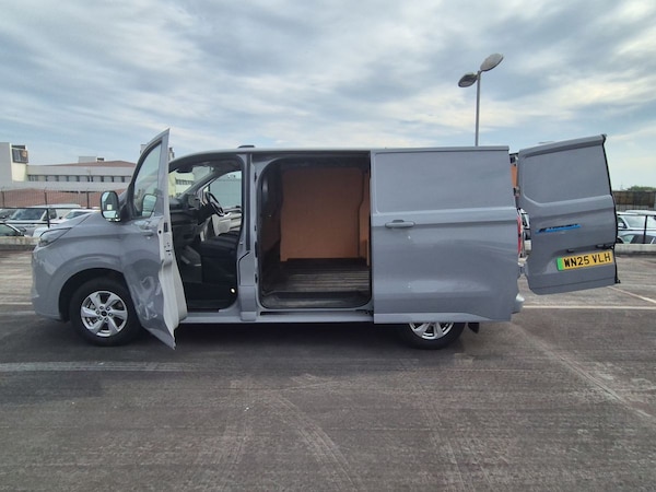 Used Ford E-Transit 2025 for sale - 76148744: Photo 34