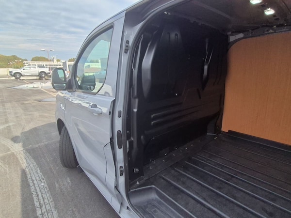 Used Ford E-Transit 2025 for sale - 76148744: Photo 42