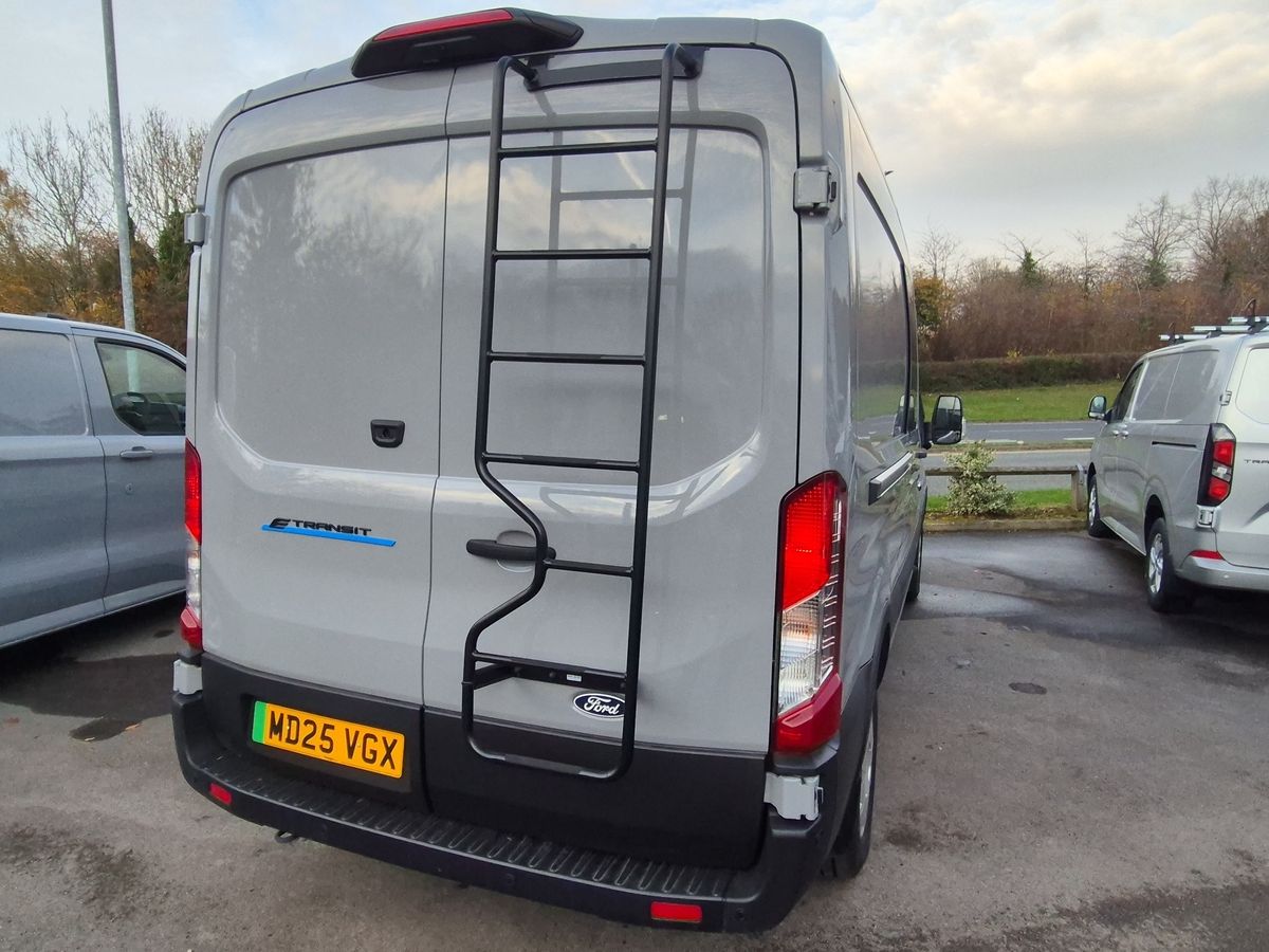 Used Ford E-Transit 2025 for sale - 76407281: Photo 31