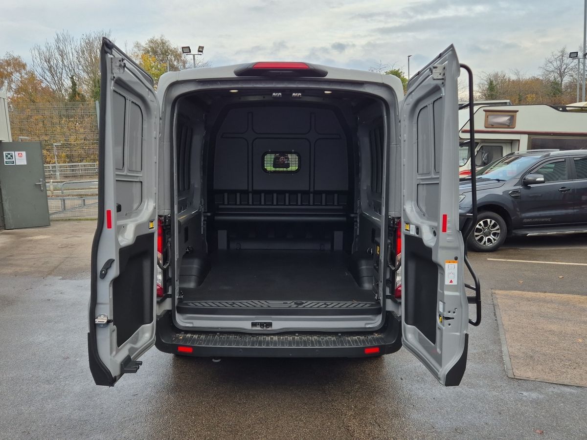 Used Ford E-Transit 2025 for sale - 76407281: Photo 32