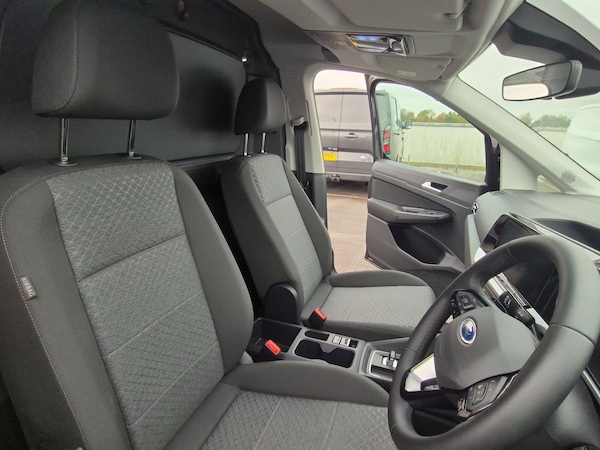 Used Ford Transit Connect 2025 for sale - 76268106: Photo 40