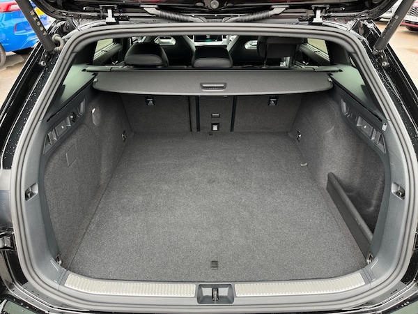 Used Volkswagen Passat 2025 for sale - 76186180: Photo 11