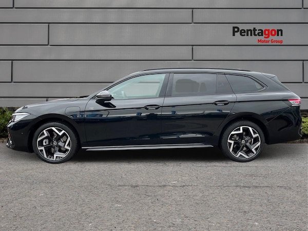 Used Volkswagen Passat 2025 for sale - 76186180: Photo 14