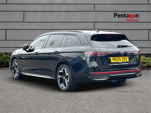 Used Volkswagen Passat 2025 for sale - 76186180: Photo 2