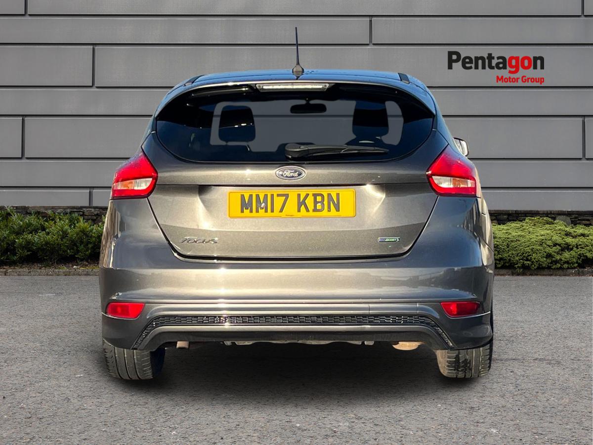 Used Ford Focus 2017 for sale - 76875943: Photo 16