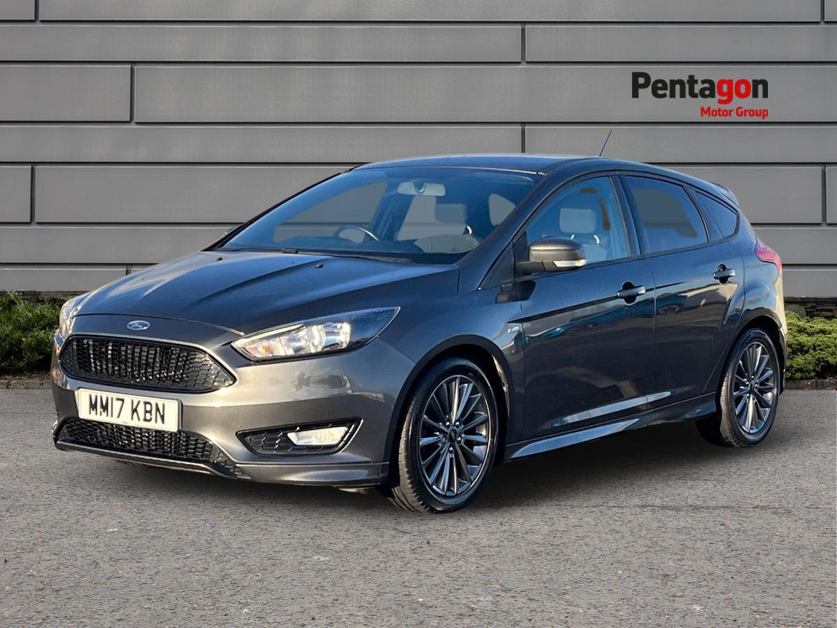 Used Ford Focus 2017 for sale - 76875943: Photo 3